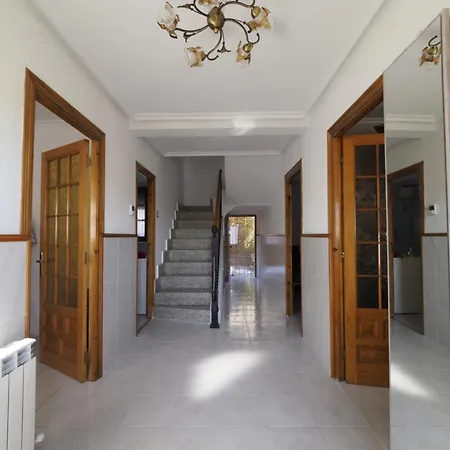 Шале Casa Puri - Acogedora Casa Con Parking Y Patio Interior *