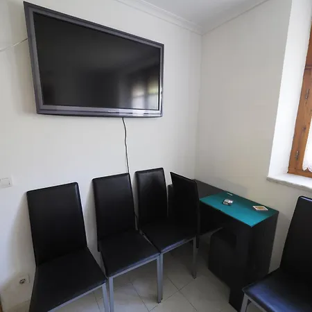 Casa Puri - Acogedora Casa Con Parking Y Patio Interior شاليه Robles de la Valcueva