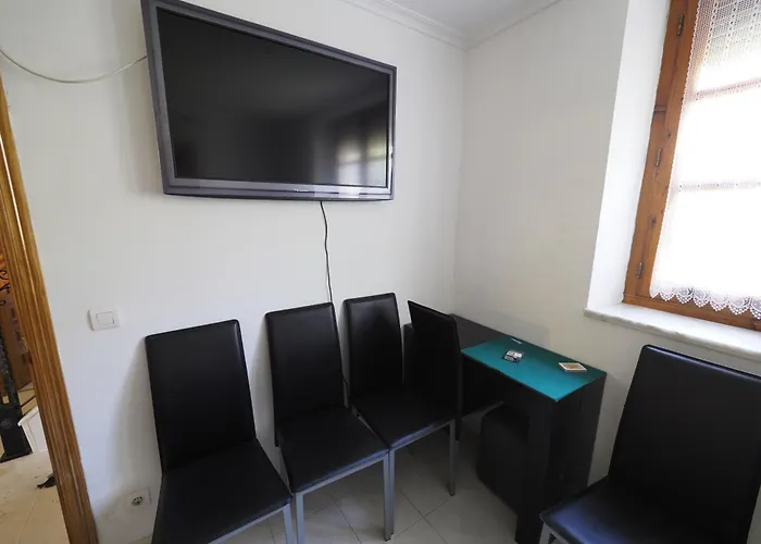 Casa Puri - Acogedora Casa Con Parking Y Patio Interior Chalet Robles de la Valcueva