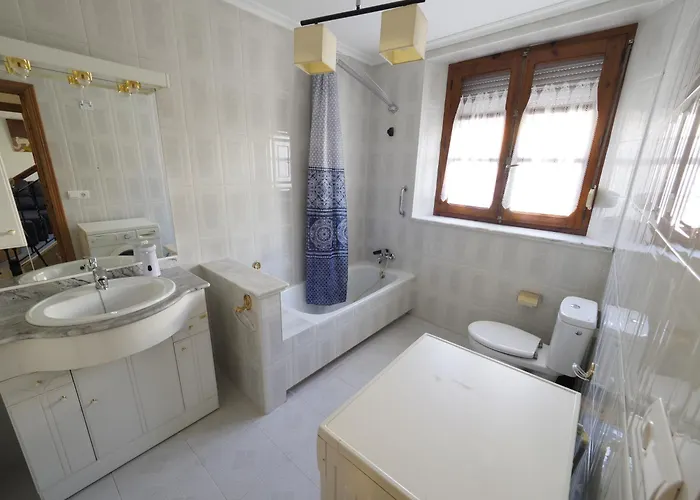 Casa Puri - Acogedora Casa Con Parking Y Patio Interior